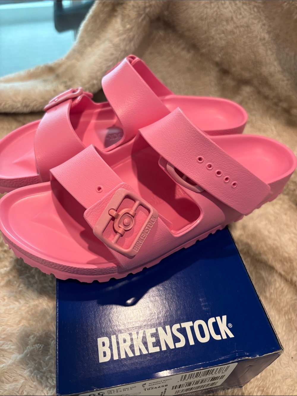 Birkenstock Women’s Narrow Fit Arizona EVA Sandals in Candy Pink size 8/39 - Picture 3 of 6